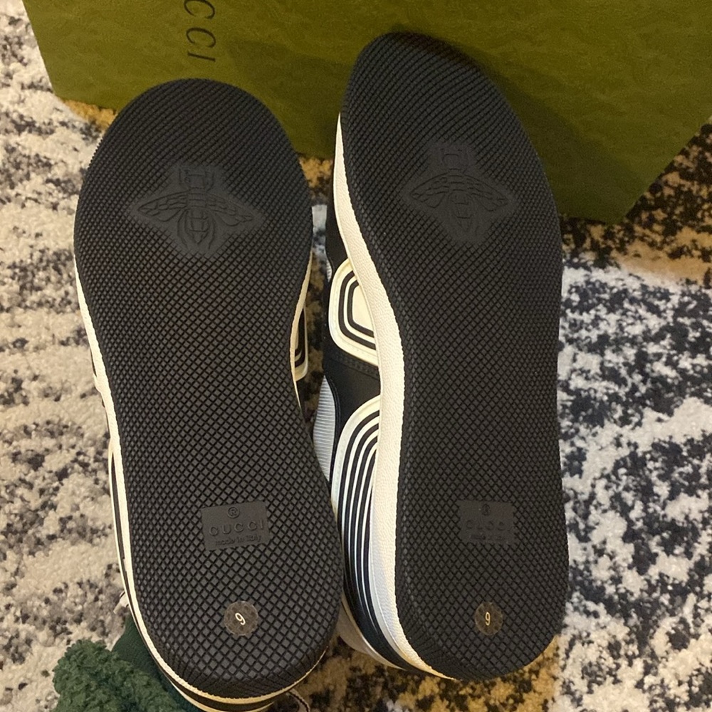 Gucci Men’s Basket low-top sneakers Black/White - Picture 7 of 16